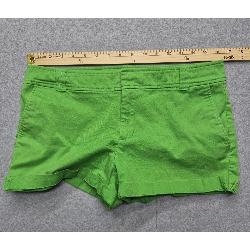 New York & Company Shorts Womens 8 Green Flat Front Stretch Cotton Preppy Summer